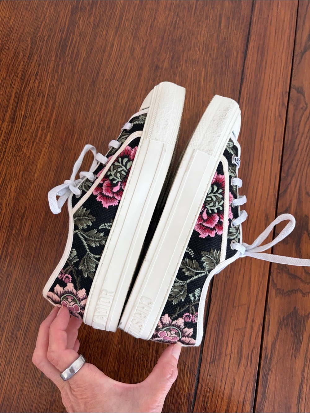 Dior Walk’n’Dior Black Floral Embroidered Canvas Low-Top Sneakers 37.5 7.5 - Picture 3 of 8
